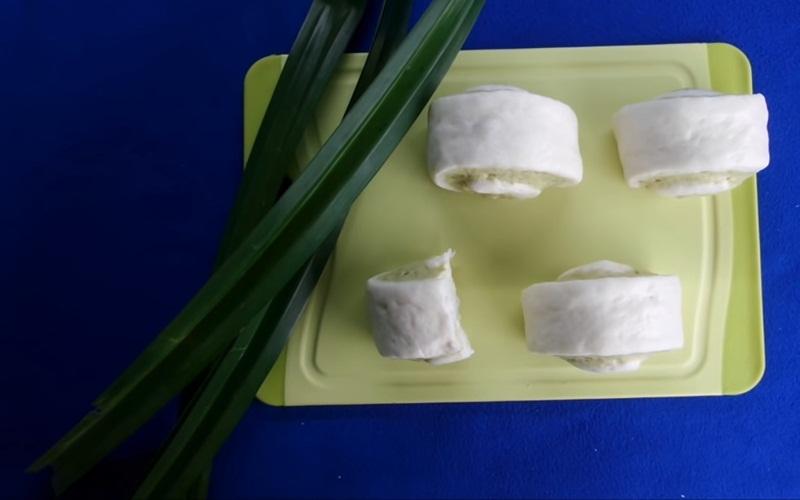 Khi có thời gian rảnh, hãy thử vào bếp làm món bánh bao lá dứa thơm ngon để thưởng thức vào bữa sáng, thích hợp cho cả món chay lẫn mặn.