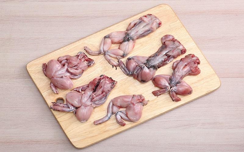 Một phần thịt ếch 100g chứa bao nhiêu calo? Liệu ăn thịt ếch có làm bạn tăng cân?