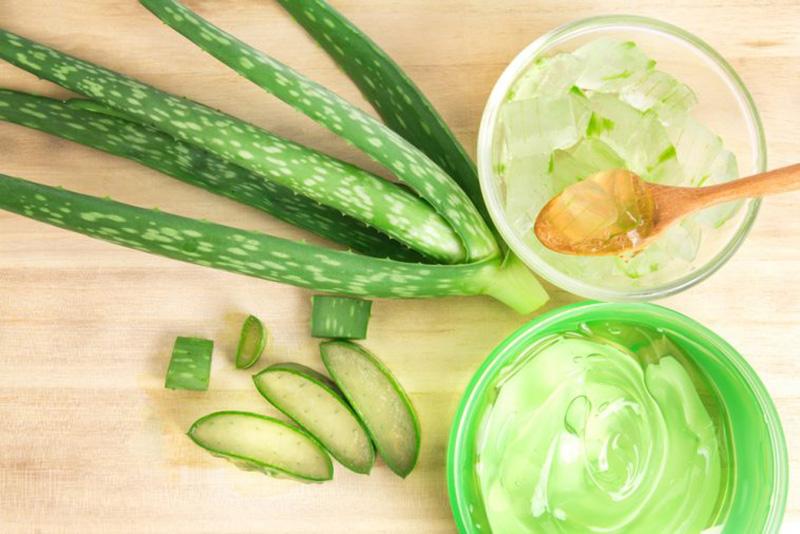Chỉ sau vài tuần sử dụng mặt nạ nha đam, tàn nhang sẽ dần dần biến mất, mang lại làn da sáng mịn đầy sức sống.