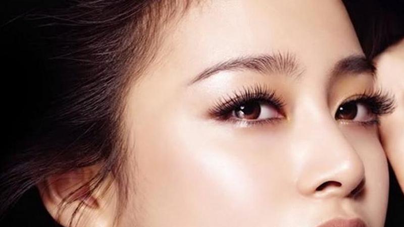 Hướng dẫn kẻ lông mày ngang tôn vẻ đẹp tự nhiên cho khuôn mặt tròn