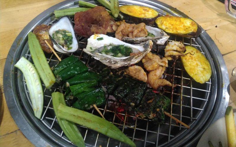 Khám phá ngay 15 nhà hàng buffet nổi bật tại quận 12, thu hút đông đảo thực khách với không gian sang trọng và món ăn phong phú.