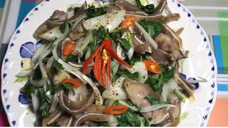 Công thức gỏi tai heo hành tây giòn ngon, ăn một lần là mê ngay