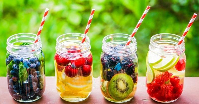 Khám phá những công thức nước detox giúp giảm mỡ bụng và có vòng eo thon gọn để đón Tết thêm tự tin.
