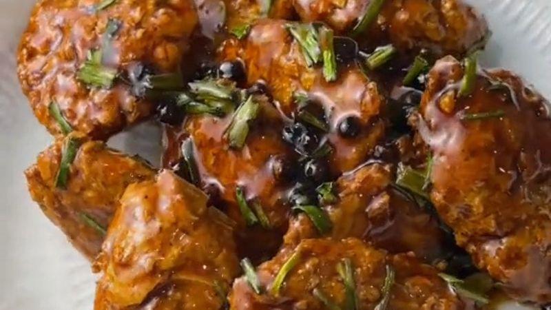 Khám phá cách làm chả chay sốt tiêu đậm đà, thơm ngon, khiến bữa ăn chay thêm phần hấp dẫn và đầy đủ hương vị.