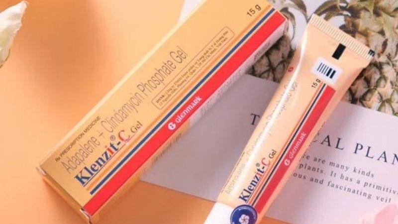 Hướng dẫn sử dụng gel chấm mụn Klenzit C để đạt hiệu quả trị mụn nhanh chóng và an toàn.