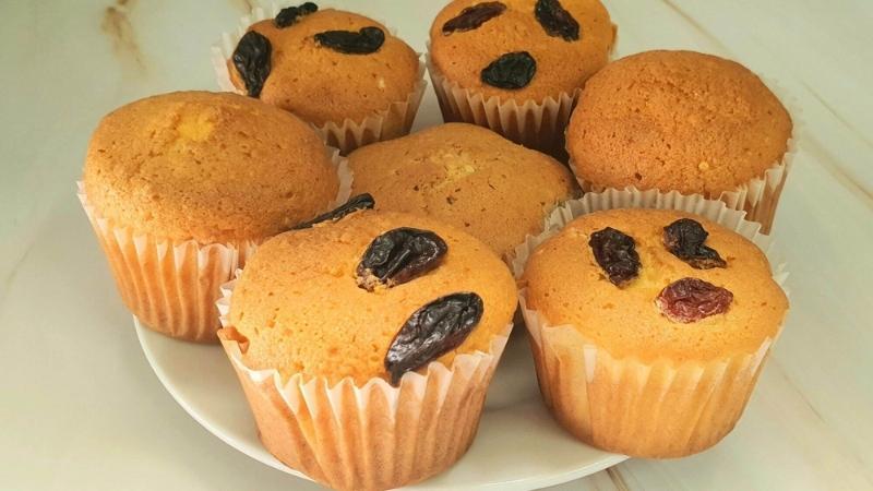 Khám phá 2 phương pháp làm bánh muffin từ bột pha sẵn, đơn giản và tiện lợi.
