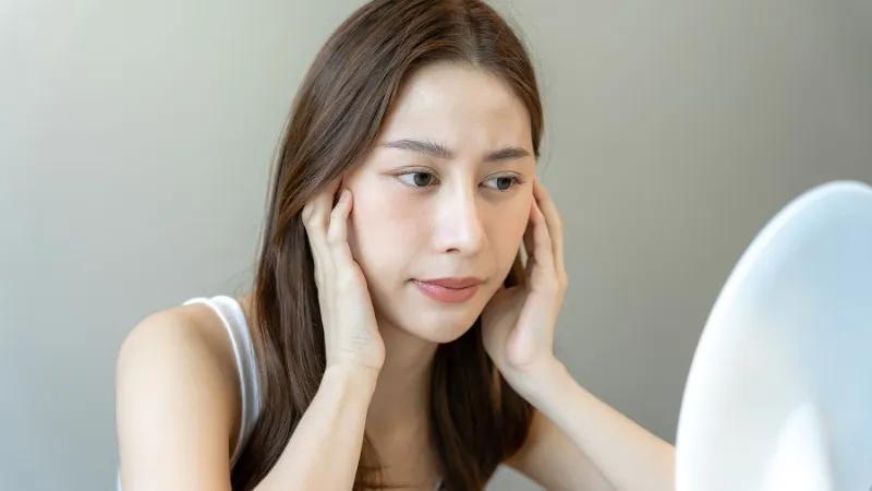 Mẹ đang cho con bú có nên sử dụng viên uống dưỡng da không?