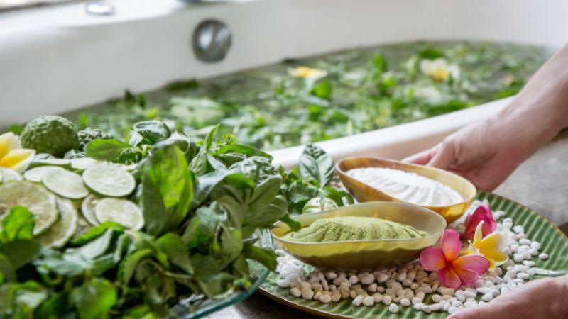 Nước tắm thảo dược cho mẹ sau sinh: Giải pháp hoàn hảo để phục hồi sức khỏe và làm đẹp