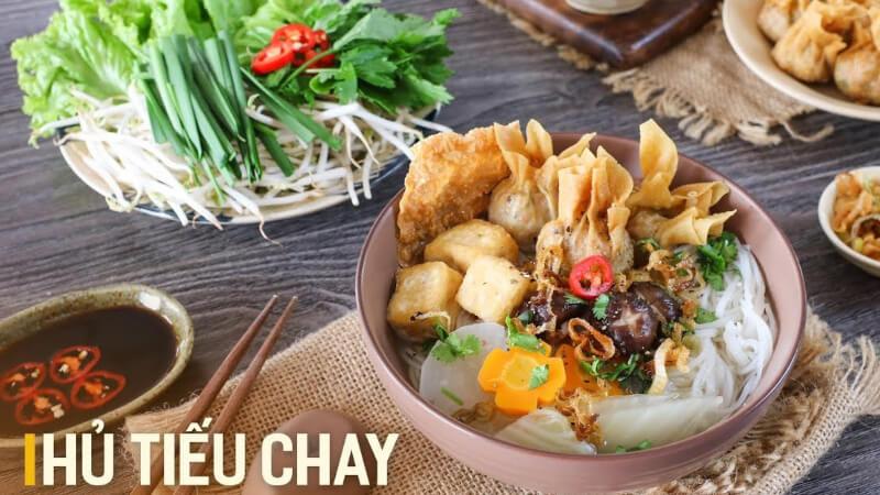 Công thức nấu hủ tiếu hoành thánh chay thơm ngon, đậm đà cho ngày Rằm