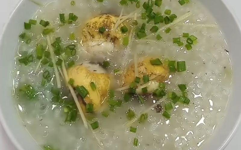Hướng dẫn cách nấu cháo trứng vịt lộn cải xanh thơm ngon, bổ dưỡng, dễ thực hiện cho mọi người đều yêu thích.