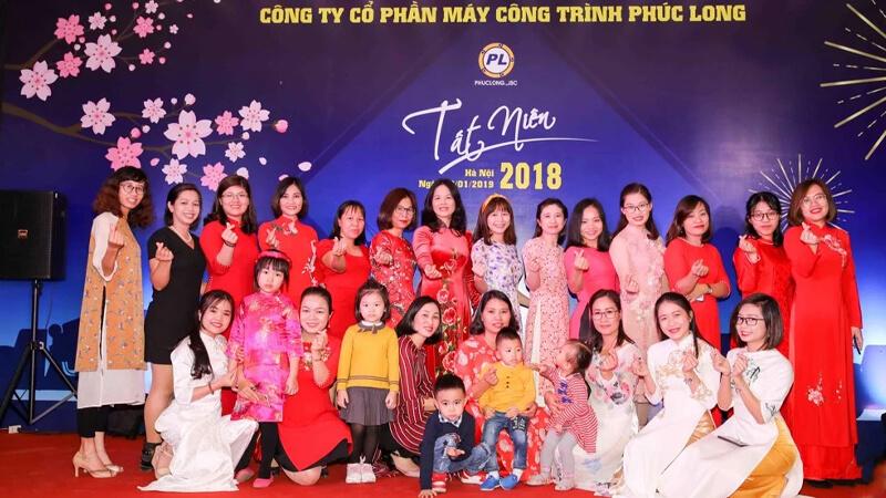 Tiệc tất niên công ty là dịp đặc biệt để tôn vinh những thành tựu đã đạt được trong suốt một năm làm việc và chuẩn bị cho những thử thách sắp tới. Hãy cùng khám phá cách tổ chức một bữa tiệc tất niên thật ấn tượng và ý nghĩa cho công ty của bạn!