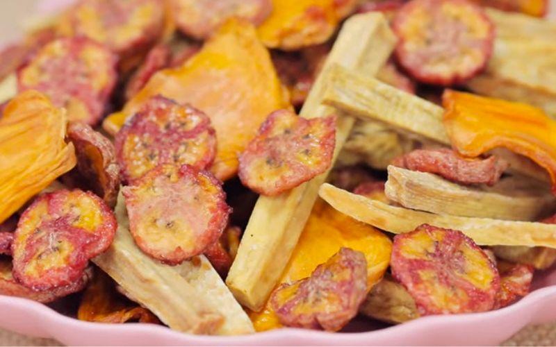 Khám phá bí quyết chế biến hoa quả sấy tại nhà từ những loại trái cây quen thuộc, mang đến món ăn nhẹ thơm ngon, bổ dưỡng và dễ làm.