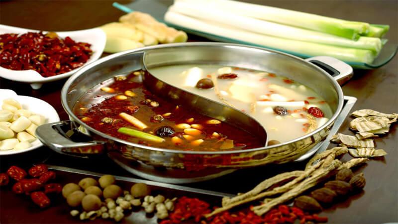 Hướng dẫn cách chế biến món lẩu Tứ Xuyên ngon tuyệt, cay nồng đúng chuẩn Trung Hoa, mang đến trải nghiệm ẩm thực khó quên.
