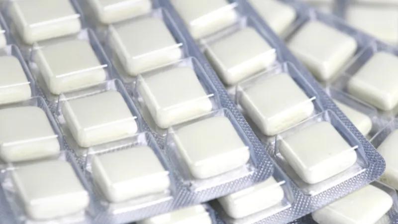 Cai thuốc lá bằng kẹo cao su nicotine: Phương pháp này có thật sự hiệu quả?