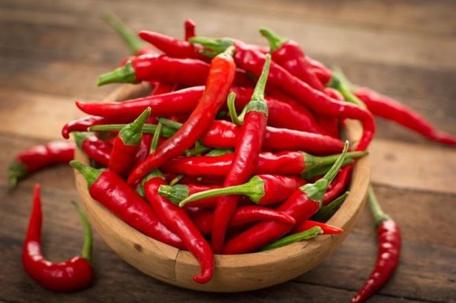 Khám phá những tác dụng bất ngờ của ớt và các lưu ý quan trọng để tận dụng ớt hiệu quả cho sức khỏe.