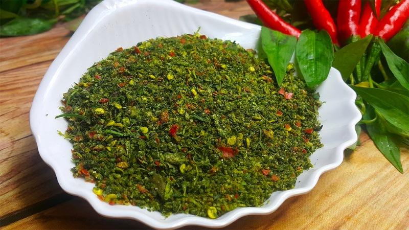 Muối rau răm sẽ là gia vị lý tưởng cho bất kỳ món ăn nào, mang đến hương vị đặc biệt khiến ai ăn cũng phải xiêu lòng.