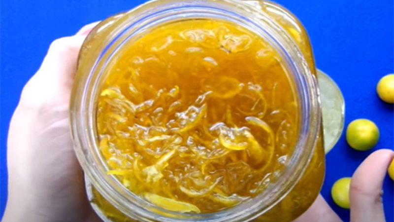Hái tắc để ngâm với đường không chỉ giúp giải khát mà còn thanh lọc cơ thể và hỗ trợ trị ho hiệu quả. Một lựa chọn tuyệt vời cho những ngày hè oi ả.