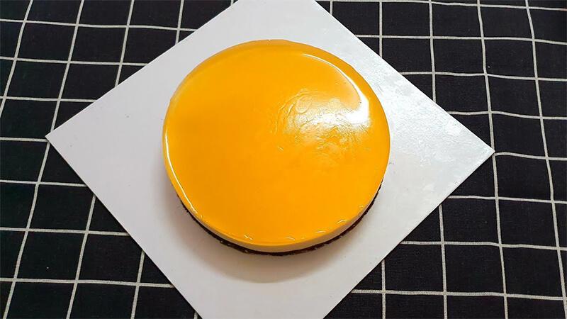 Khám phá 2 công thức làm bánh mousse cam chua ngọt, béo ngậy và mịn màng khiến ai cũng mê mẩn.