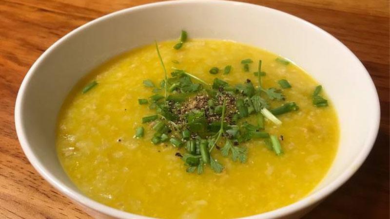 Hướng dẫn nấu cháo bí đỏ thịt bằm giàu dinh dưỡng cho bé ăn dặm