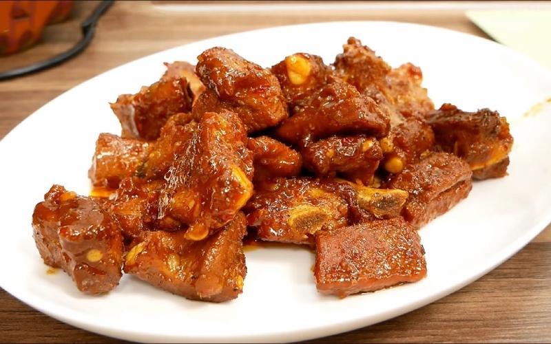 Cùng khám phá cách chế biến món sườn non rim mặn hấp dẫn, vừa đậm đà lại dễ làm, hoàn hảo cho những bữa cơm gia đình cuối tuần.