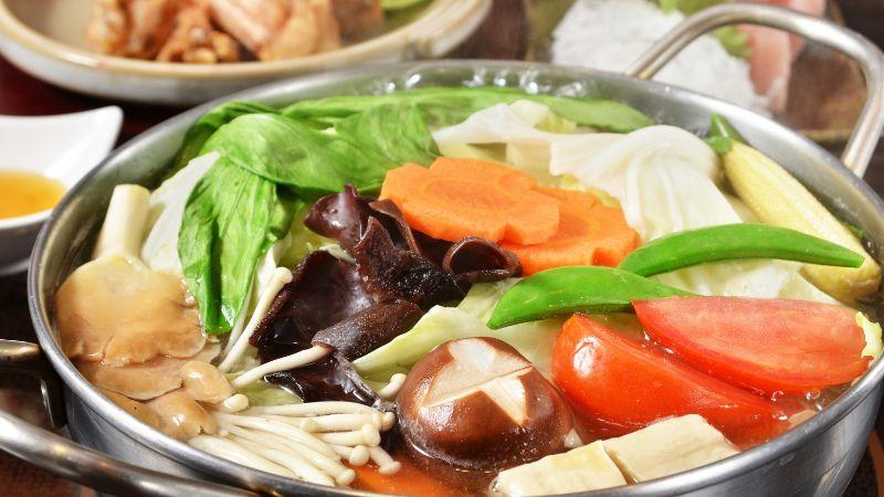 Khám phá 5 bí quyết thưởng thức lẩu mà không lo tăng cân mất kiểm soát