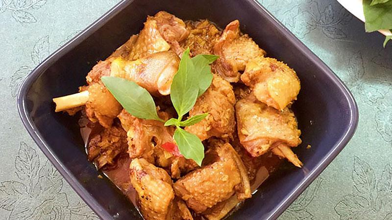 Cuối tuần này, hãy vào bếp thử ngay món vịt giả cầy thơm ngon để khiến ông xã mê mẩn.