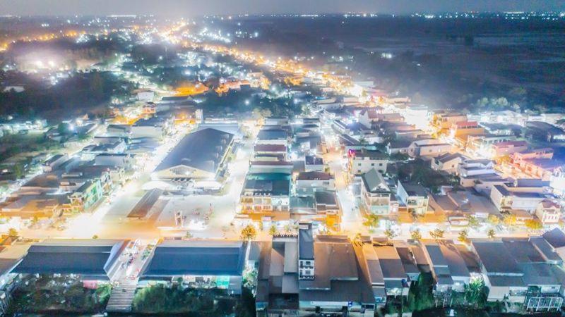 Khám phá ngay 5 địa điểm du lịch không thể bỏ qua tại Tân Hồng, Đồng Tháp, nơi mang đến những trải nghiệm đầy thú vị và vẻ đẹp độc đáo.