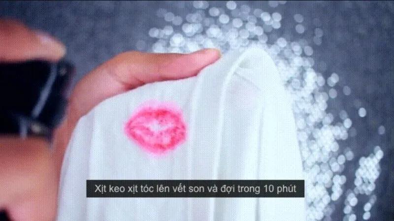 Nếu vô tình để vết son dính trên áo, đừng lo! Dưới đây là những mẹo hay giúp bạn loại bỏ vết son chỉ trong nháy mắt.