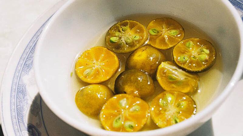 Khám phá ngay cách làm tắc chưng đường phèn để trị ho lâu ngày mà không đắng