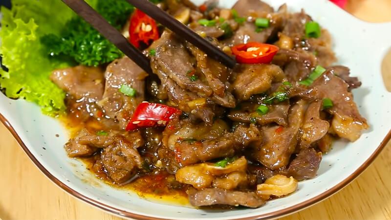 Khám phá công thức chế biến món lưỡi heo xào chua ngọt đậm đà, thơm ngon đến từng miếng