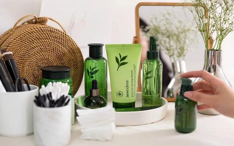 Toner Innisfree lựu đỏ có thực sự tốt cho da? Cùng tìm hiểu ngay!