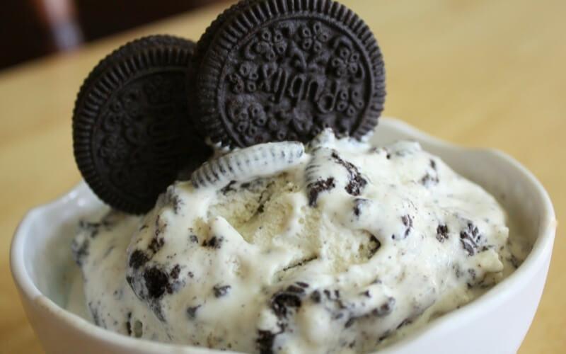 Khám phá công thức panna cotta sữa dừa oreo, một món tráng miệng ngọt ngào, béo ngậy, cực kỳ dễ làm cho những ai yêu thích sự ngọt ngào.