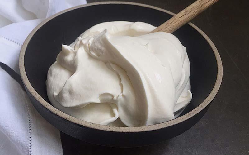 5 thương hiệu whipping cream được các thợ làm bánh tin dùng nhất hiện nay