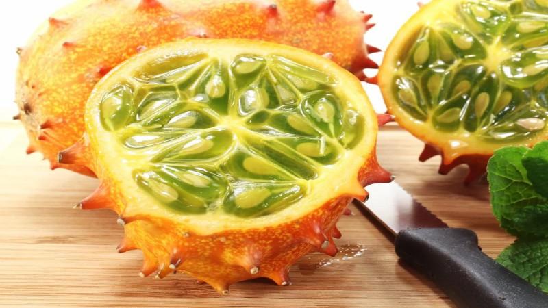 Dưa Kiwano là một loại trái cây kỳ lạ, mang lại nhiều khám phá thú vị. Vậy dưa Kiwano có gì đặc biệt và những lợi ích của nó như thế nào? Hãy cùng tìm hiểu ngay qua bài viết dưới đây.