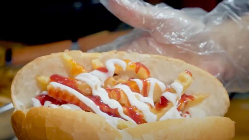 Khám phá công thức làm bánh mì nem khoai độc đáo, ngon tuyệt ngay tại nhà
