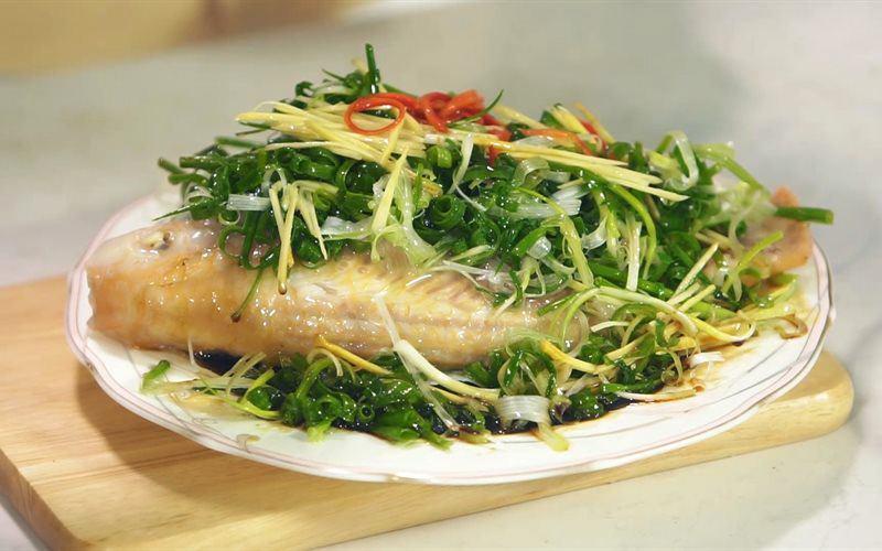 Khám phá cách chế biến món cá diêu hồng hấp nước tương đầy tinh tế và hấp dẫn.