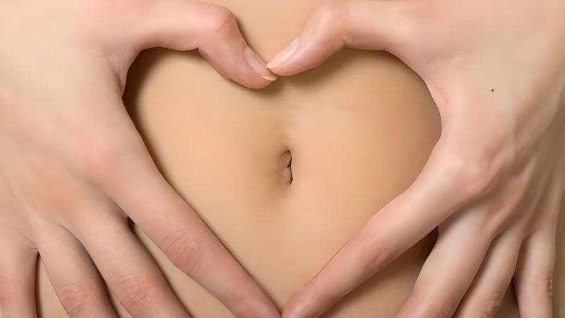 Có 3 vị trí trên cơ thể đối phương mà bạn nên tránh hôn để đảm bảo an toàn cho sức khỏe của cả hai.