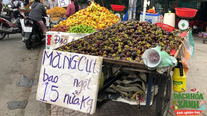 Sự thật về măng cụt mini đang được bày bán rộng rãi tại các chợ.