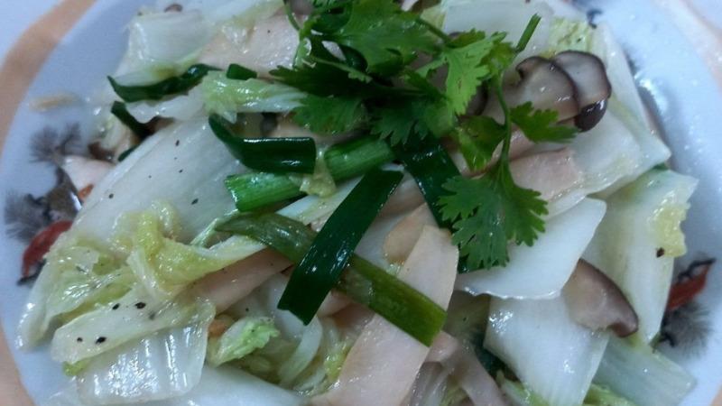 Biến tấu món cải thảo xào nấm đùi gà thơm ngon, tròn vị – bữa ăn thanh đạm mà đậm đà khó quên