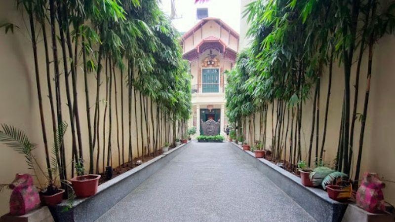 Top 10 quán chả cá Lã Vọng ngon nhất Hà Nội, nơi mà mỗi món ăn đều đong đầy hương vị đặc trưng khó quên.