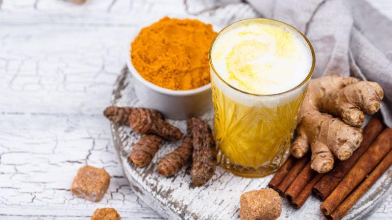 Sữa nghệ mang lại vô vàn lợi ích cho sức khỏe, từ việc tăng cường sức đề kháng đến cải thiện làn da. Cùng khám phá cách thức pha chế sữa nghệ đơn giản nhưng hiệu quả trong bài viết dưới đây.