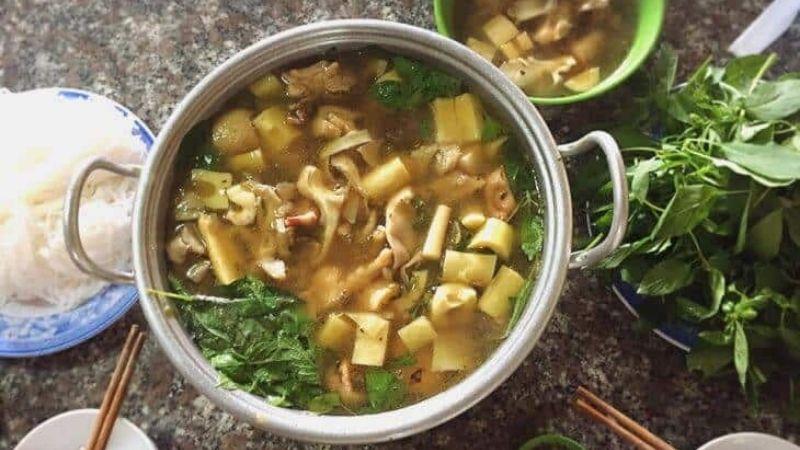 Khám phá 8 công thức lẩu gà ngon, đậm đà hương vị chua cay, dễ dàng thực hiện tại nhà.