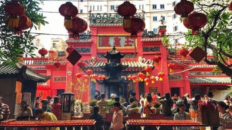 Khám phá ngay 5 ngôi chùa cầu duyên nổi tiếng tại Sài Gòn, nơi sẽ giúp các bạn F.A tìm thấy may mắn trong tình duyên.