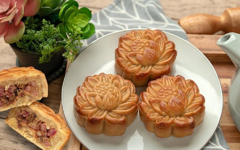 Khám phá cách làm bánh trung thu nướng với nhân xôi xéo thịt kho - một phiên bản mới mẻ, đầy hấp dẫn cho mùa Trung Thu, mang đến sự kết hợp độc đáo giữa vị ngọt truyền thống và hương vị lạ miệng.