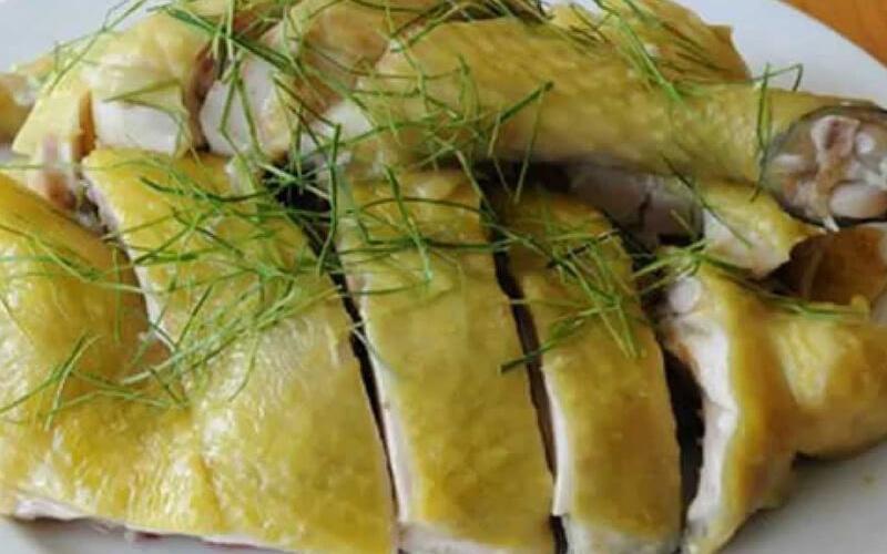 Có nên ăn thịt gà khi bị ho? Hãy cùng tìm hiểu liệu món ăn này có thực sự ảnh hưởng xấu đến cơ thể trong những lúc ho hay không.