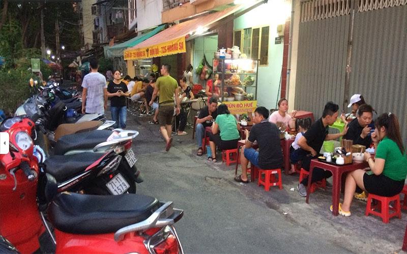 Khám phá 10 quán bún bò nổi bật nhất tại Quận 3, nơi hứa hẹn sẽ mang đến trải nghiệm ẩm thực tuyệt vời cho bạn