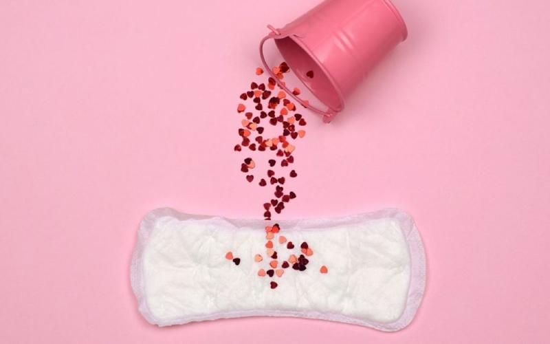 Giải đáp thắc mắc: Phụ nữ rong kinh có thể quan hệ tình dục hay không?