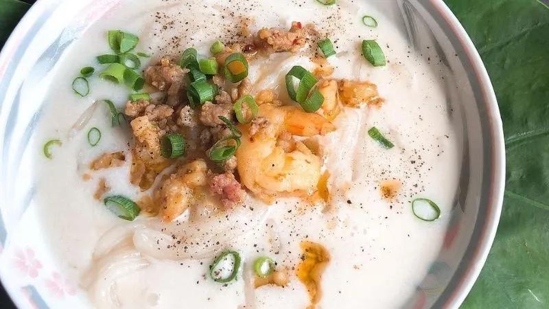Khám phá 2 công thức làm bánh canh nước cốt dừa chuẩn vị miền Tây, với hương vị thơm ngon, khiến ai cũng phải yêu thích.