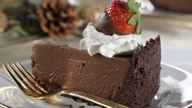 Cách làm bánh mousse socola béo ngậy, mịn màng, dễ làm và hấp dẫn không thể cưỡng lại.