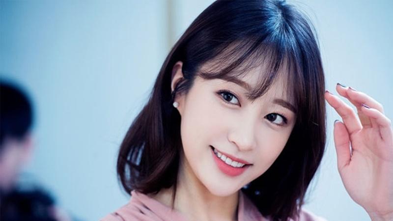 Tự cắt tóc mái thưa Hàn Quốc tại nhà chỉ trong 5 phút – nhanh, đẹp, chuẩn salon